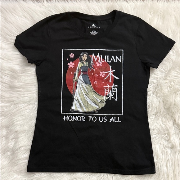 Disney Tops - Mulan Black Graphic Tee